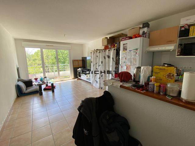 Appartement T3 avec balcon et deux parkings privatifs