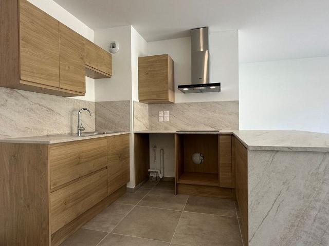 Appartement T3 avec balcon et garage double