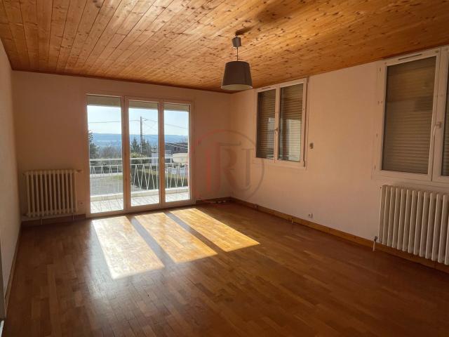 Appartement T3 avec balcon et jardin