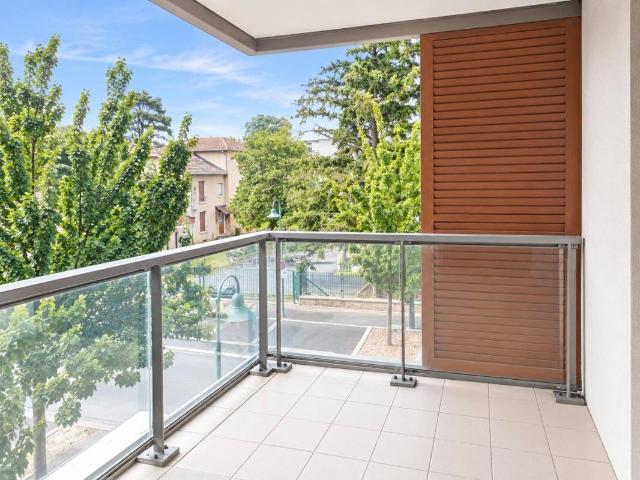Appartement T3 avec balcon, garage et cave à Tassin la Demi Lune