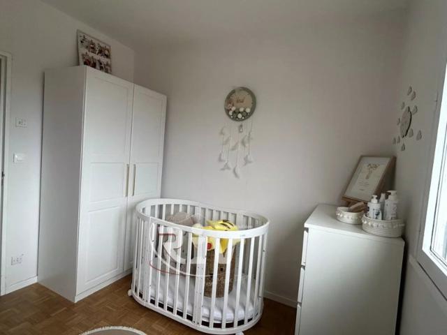 Appartement T3 avec cave et stationnement 2ème étage Pont evêque