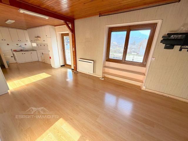 Appartement T3 avec garage et jardin