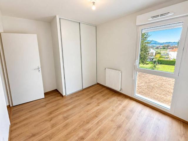 Appartement T3 avec parking et balcon à Moirans