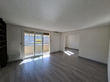 APPARTEMENT T3 AVEC TERRASSE À 2 PAS DU CENTRE VILLAGE SAINT CYR SUR MER !