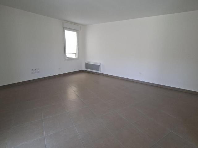Appartement T3 avec terrasse et jardin