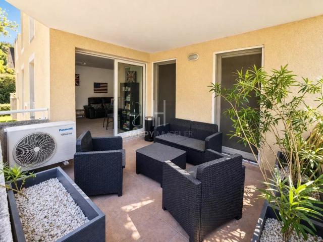 Appartement T3 avec terrasse St Rémy de Provence 56m² Saint Rémy de Provence