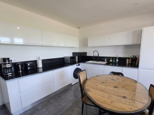 Appartement T3 avec terrasse
