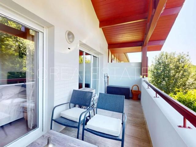 APPARTEMENT T3 AVEC VUE SAINT PEE SUR NIVELLE