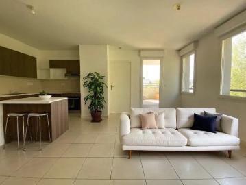 Appartement T3 avec 2 balcons à Pessac