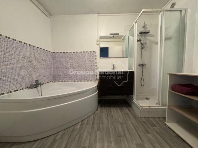 Appartement T3 BIS 78 m² en location à MIRAMAS