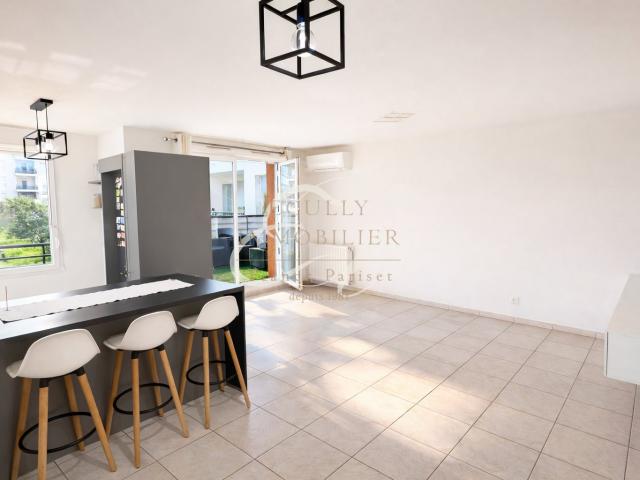 Appartement T3 bis de 70 m2 Résidence récente Centre de Vénissieux
