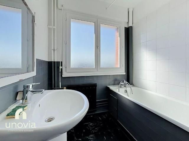 Appartement T3 Bois Guillaume / 4e étage avec ascenseur