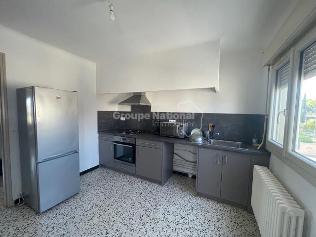 APPARTEMENT T3 CARPENTRAS AVENUE DU COMTAT VENAISSIN CAVE GARAGE