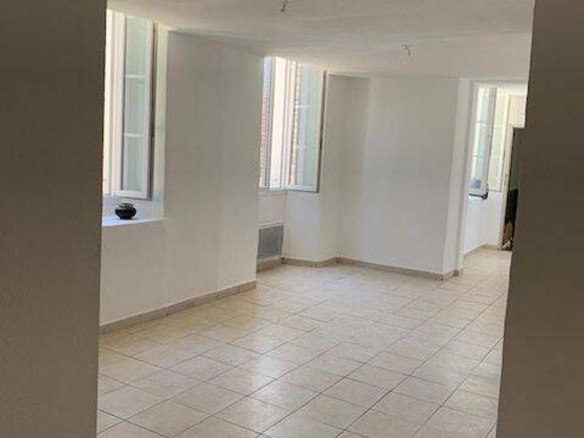 Appartement T3 centre de Trans en Provence
