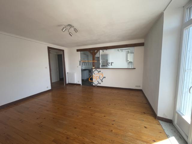 Appartement T3 centre ville, Saint Affrique