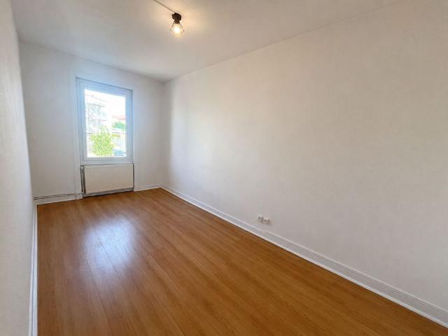 Appartement T3 CHAZELLES SUR LYON à louer