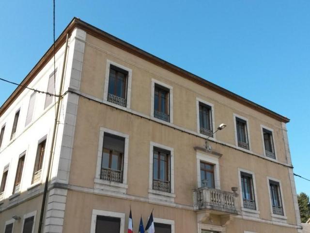 Appartement T3 CHAMPAGNE EN VALROMEY