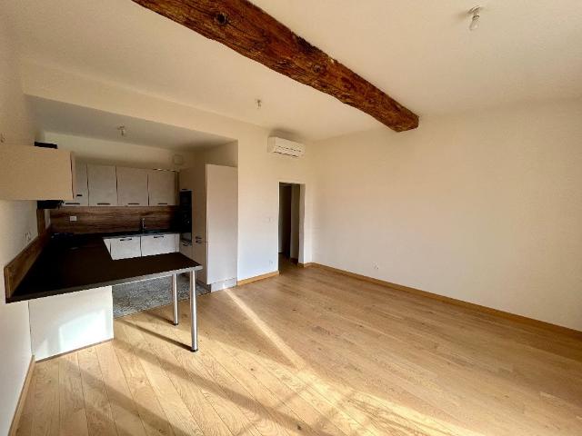 Appartement T3 dans bâtisse de charme 69m² Montboucher sur Jabron