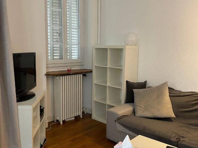 Appartement T3 de 54 m² avec petite terrasse en hyper centre de Valence