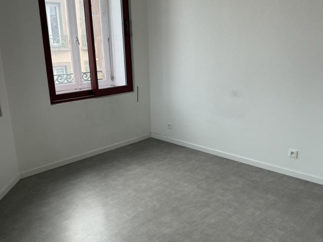 Appartement T3 de 58 m² avec cave en plein centre ville
