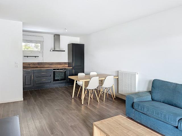 APPARTEMENT T3 DE 63M2 AVEC TERRASSE ET PARKING SUR PORTE DES POSTES