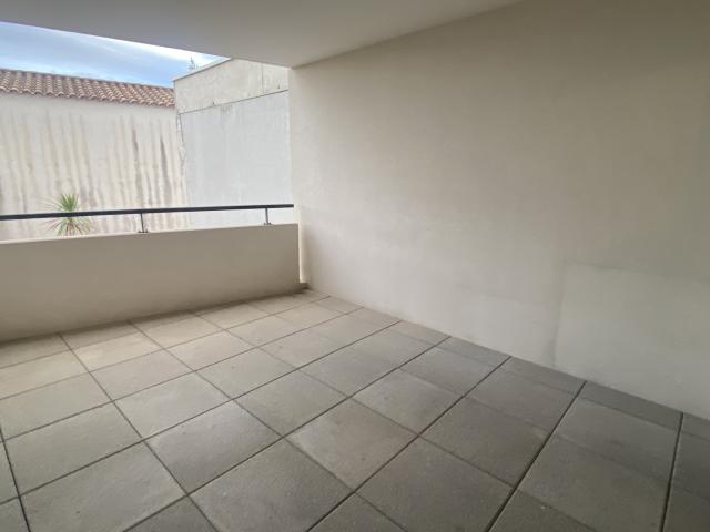 Appartement T3 de 67m2 hab, terrasse et parking, Juvignac centre ville