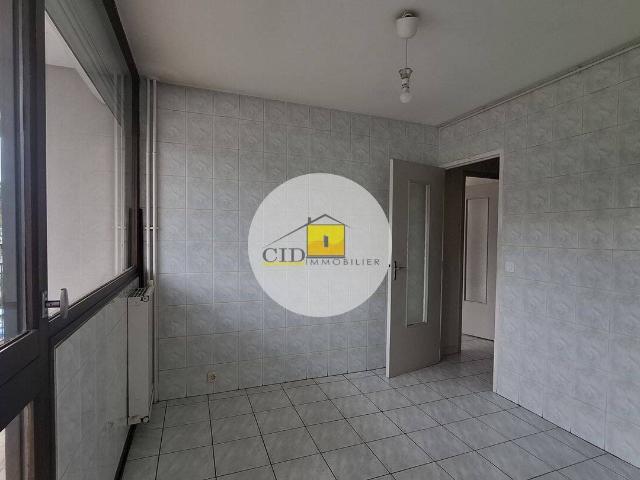 Appartement t3 de 65 M² avec cave et parking