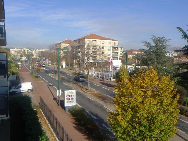 Appartement T3 de 65 m² avec terrasse et garage à Pierre Bénite, Pierre bénite