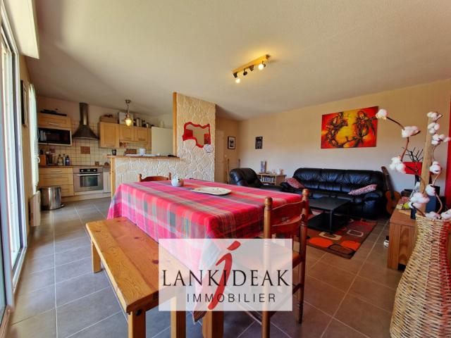 Appartement T3 de 66 m2 au centre d'Ustaritz