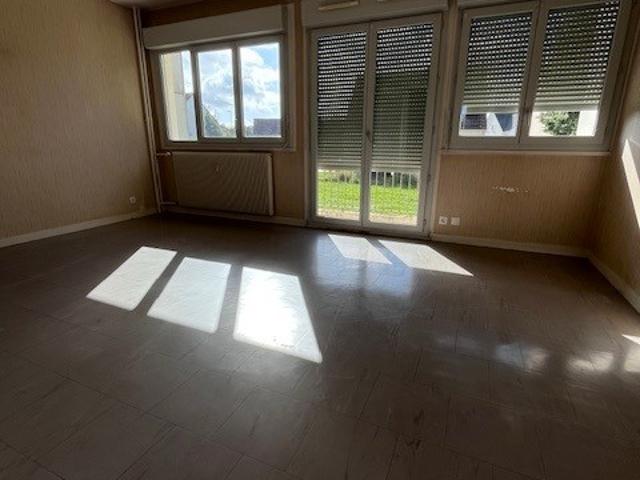 Appartement T3 de 73,64 m² Balcon à Marcilly