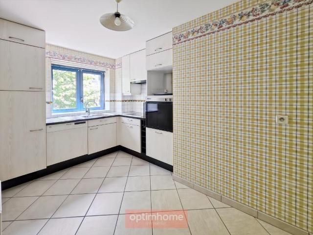 Appartement T3 De 71 M² Avec Balcon, Garage Et Ascenseur – Q. 71m² Arras