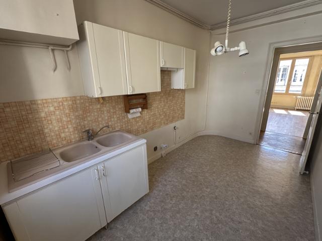 Appartement T3 de 78 m2 coeur de ville semi piéton