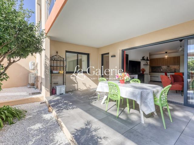 Appartement T3 de 80m² + Terrasse de 40m² 79m² Hyères