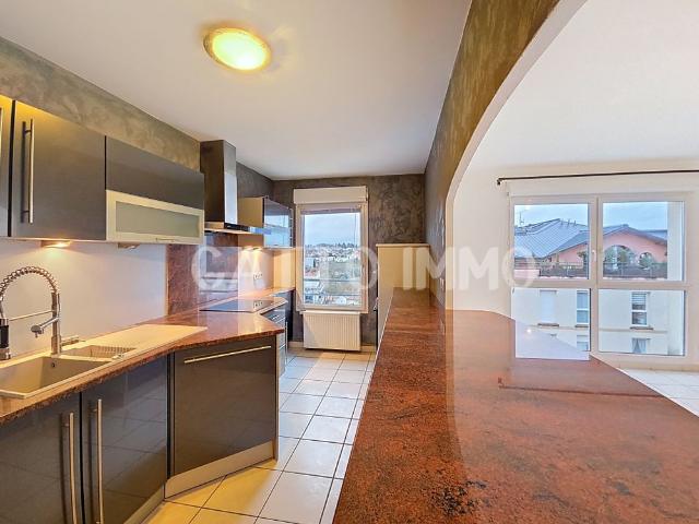 Appartement T3 DE 81 m² / RESIDENCE 2010 SECURISEE AC PISCINE TERASSE GARAGE CAVE 2 CHAMBRES