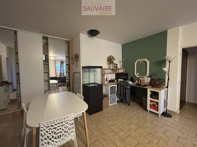 Appartement T3 de 84 m² avec terrasse