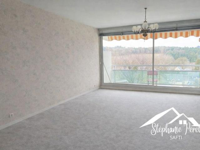 Appartement T3 de 88 m² avec balcon, garage et cave – Ussel