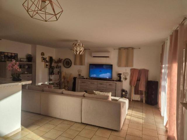 Appartement T3 de 93 m² avec grande terrasse et parking sécurisé