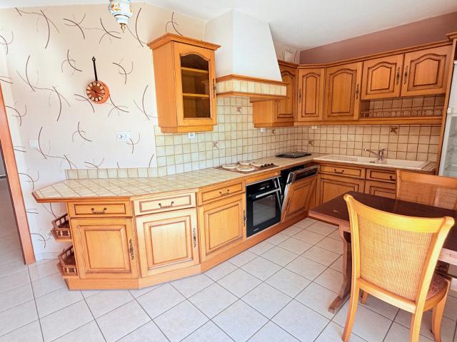 Appartement T3 de 91,62 m2 Vue exceptionnelle 2 chambres Cave Parking sous sol centre ville à pied