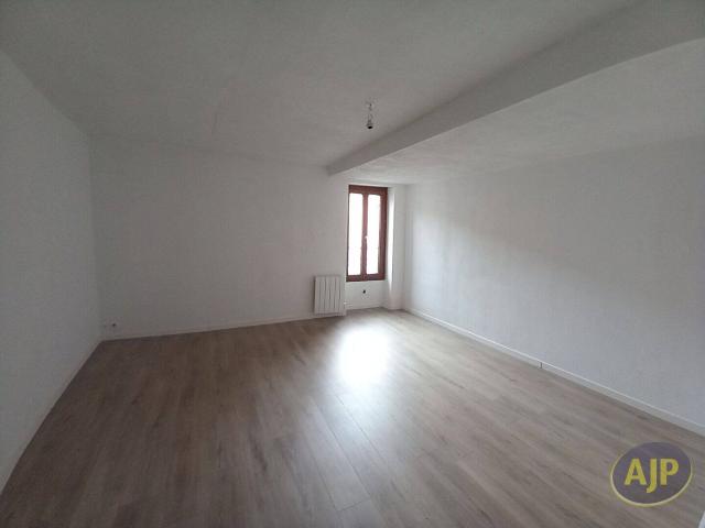 Appartement T3 de 94.68m² à St Germain d'Esteuil