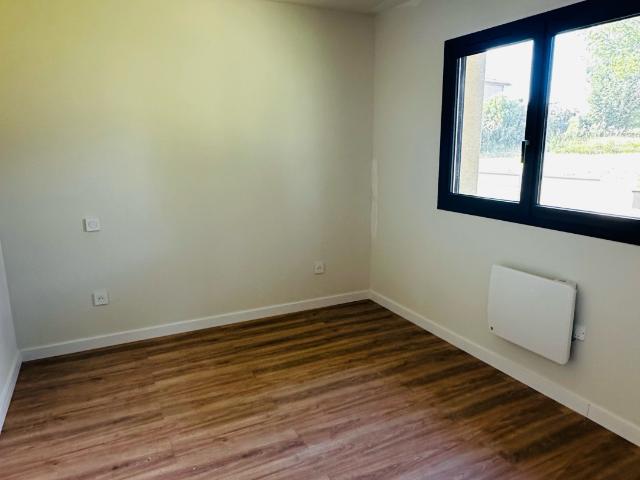 Appartement T3 de standing + terrasse et 2 parkings souterrains