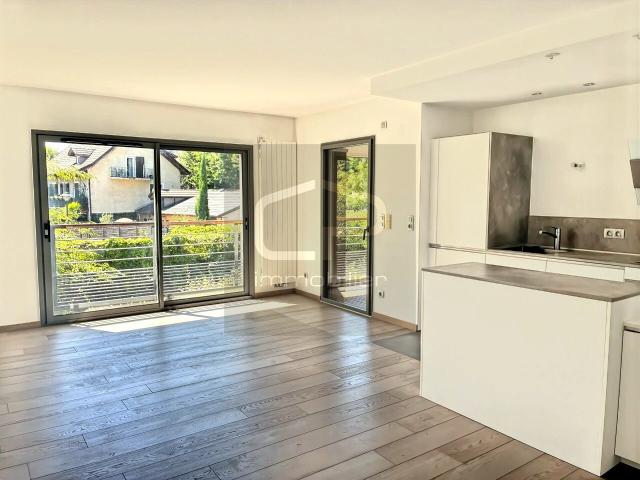Appartement T3 de standing de 72 m2 avec terrasse ? Annecy Albigny ? À deux pas du lac