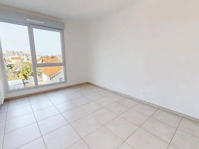 Appartement T3 de standing DPE B avec extérieur et stationnement