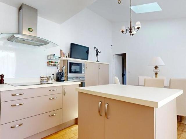 Appartement T3 de standing en rez de jardin avec petit jardinet