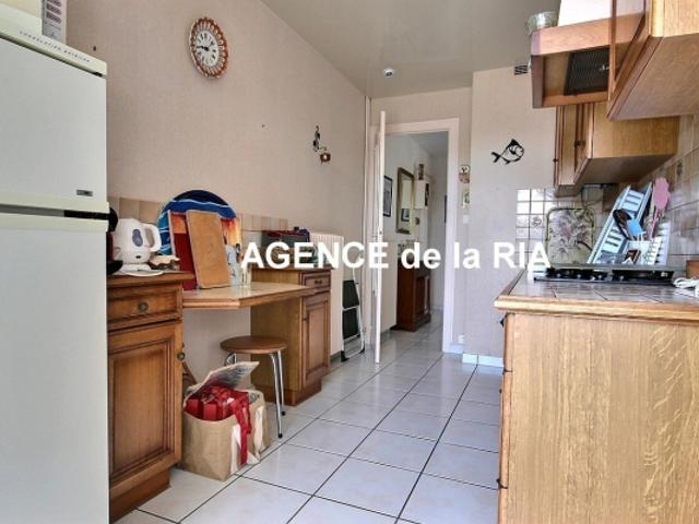 APPARTEMENT T3 dernier étage A deux pas du port