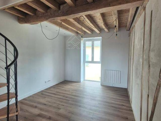 APPARTEMENT T3 DUPLEX – 44,17 m² – Freneuse
