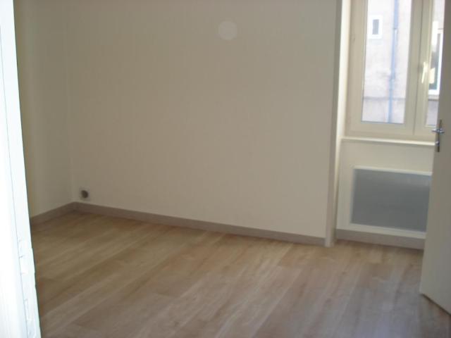 APPARTEMENT T3 EN DUPLEX A LOUER A ROANNE MULSANT