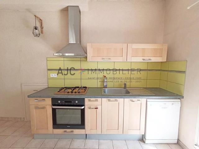 APPARTEMENT T3 EN RDC ST REMY CENTRE VILLE