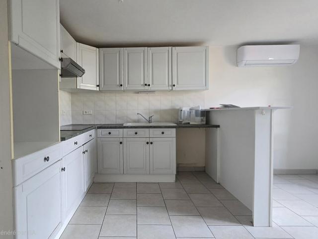 Appartement T3 en rez de chaussée avec extérieur privatif proche commodités