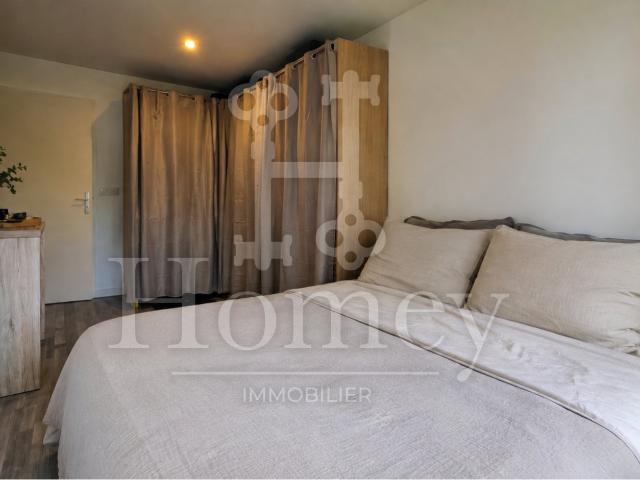 Appartement T3 entièrement rénové de 71 m2 à Villard Vallée VerteAppartement T3 entièrement rénové de 71 m2