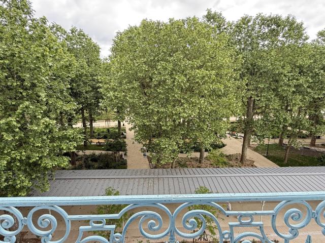 Appartement T3 face au parc des Sources avec balcon et ascenseur